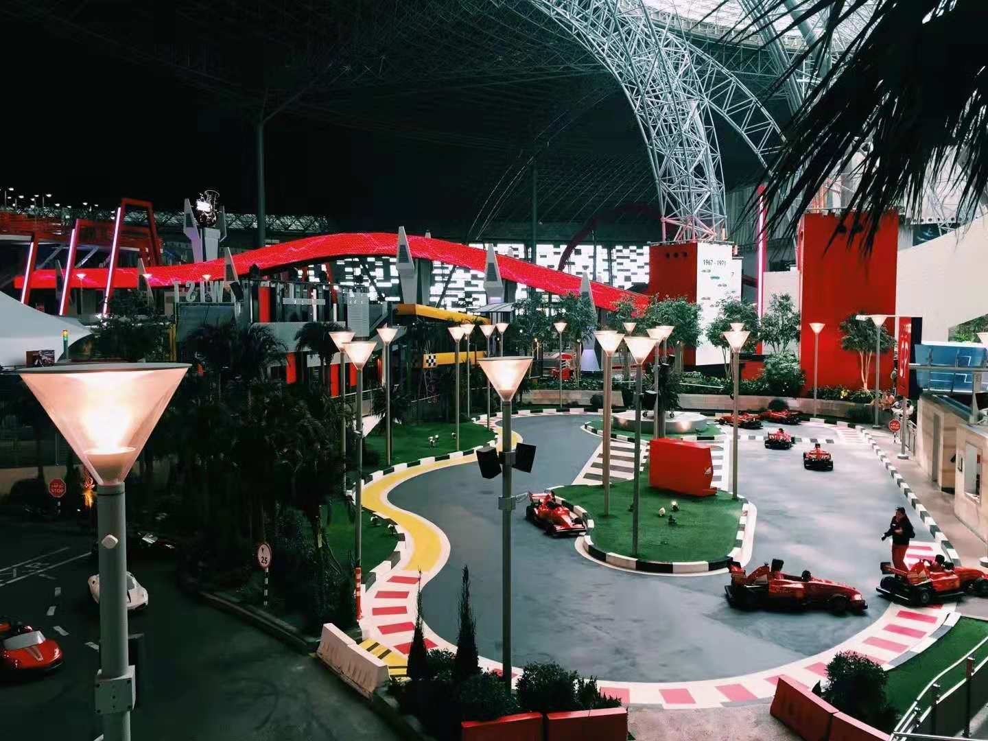 10-法拉利主題公園.jpg